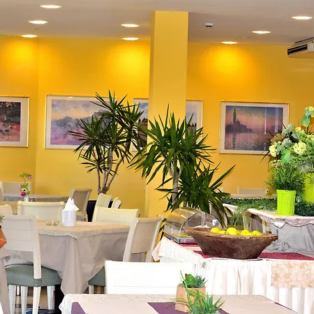 Hotel Riva Del Sole 4*
