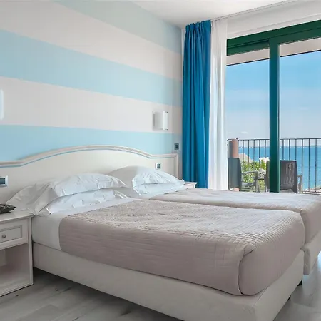Riva Del Sole Hotel