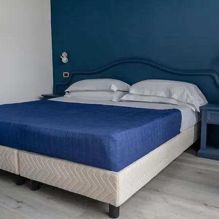 Riva Del Sole Hotel