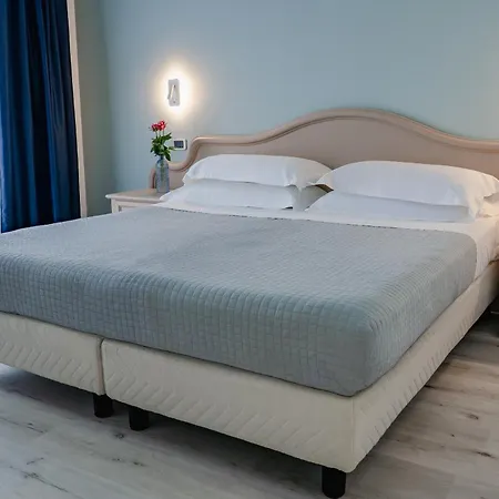 Hotel Riva Del Sole