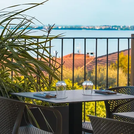 Hotel Riva Del Sole 4*