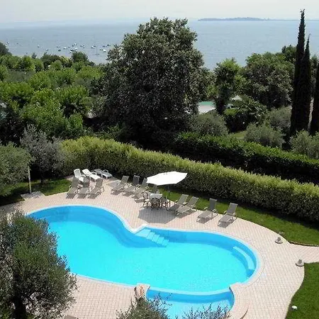 Hotel Riva Del Sole 4*